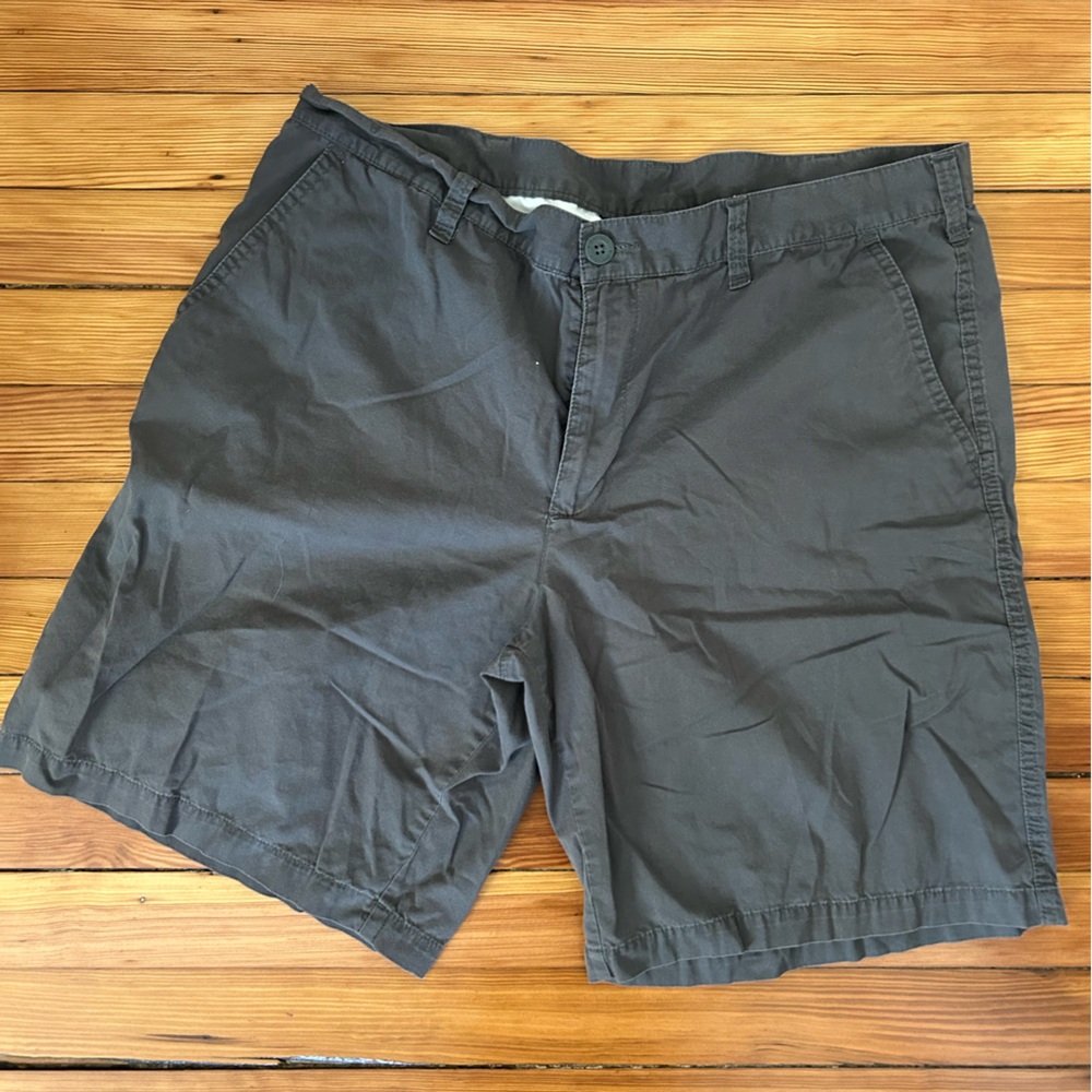 Columbia Men's Charcoal Flat Front Shorts